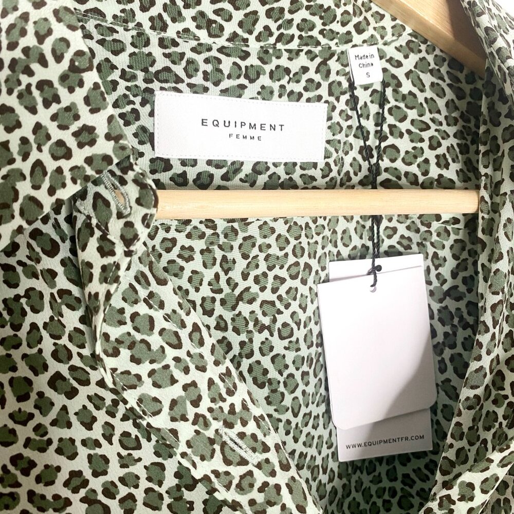 NWT Equipment 100% Silk Leema Button Down Blouse with Pocket in Misty Jade Multi - Picture 3 of 12